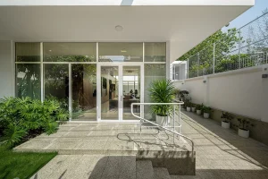 10×10 HOUSE