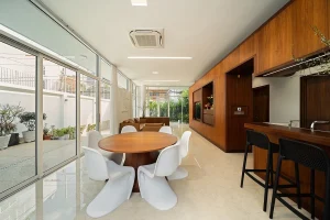 10×10 HOUSE