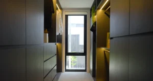CỬA SỔ BẬT ĐỨNG CÓ LƯỚI CÔN TRÙNG