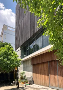 N HOUSE