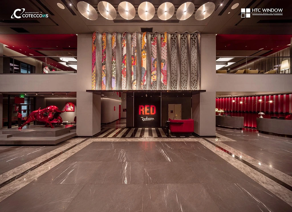 RED RADISSION HOTEL