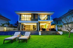 WEST LAKES LONG AN
